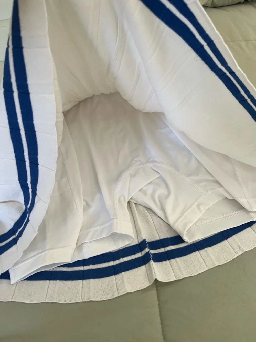 Ralph Lauren RLX Cream Pleated Tennis Skort with Blue Stripe size small - Picture 7 of 10